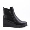Picture of Faux leather ankle boot