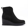 Picture of Faux leather ankle boot