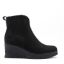 Faux leather ankle boot의 그림