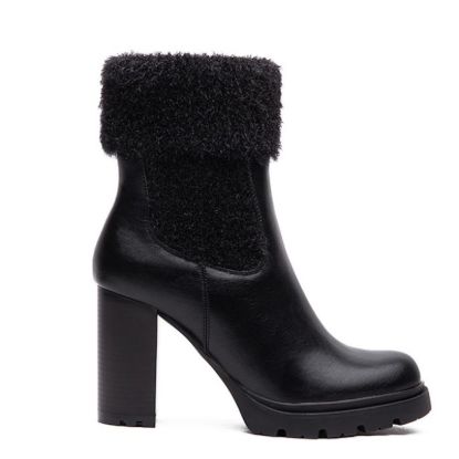 Picture of Faux leather boot with fur