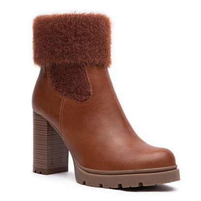 Picture of Faux leather boot with fur
